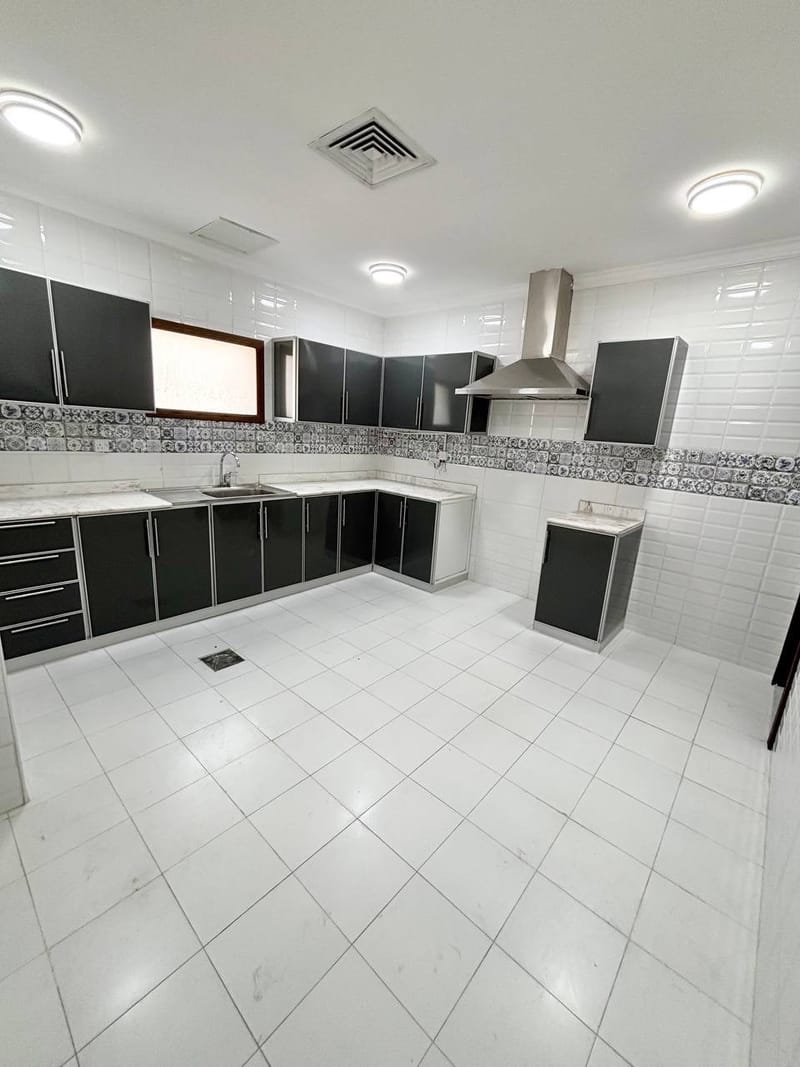 Floor For Rent in Zahra — 9