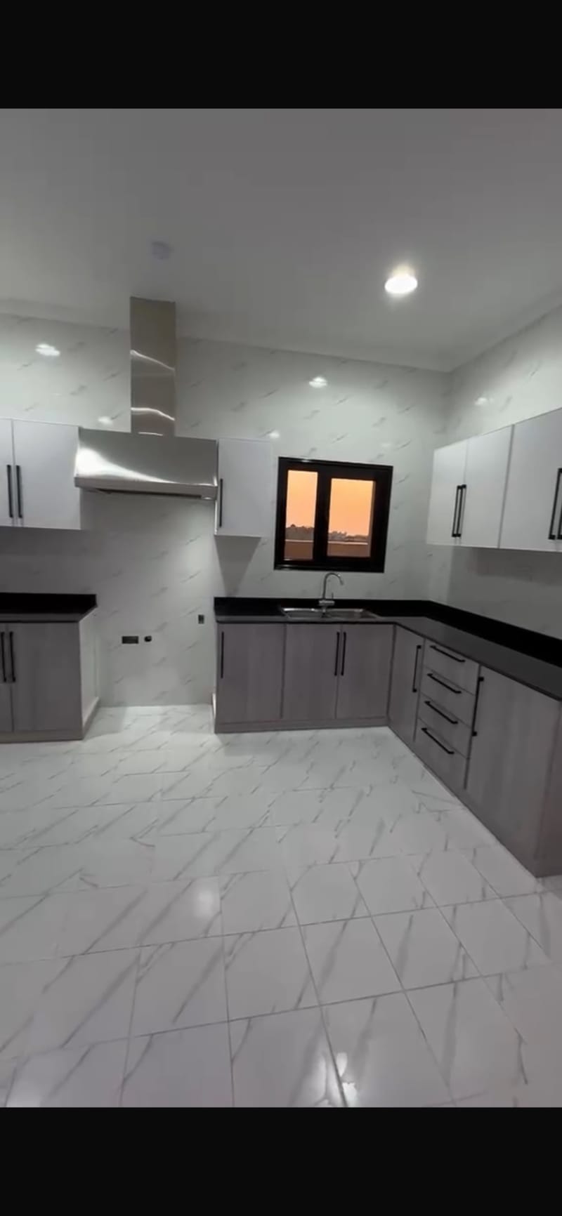 Floor For Rent in Rumaithiya — 8
