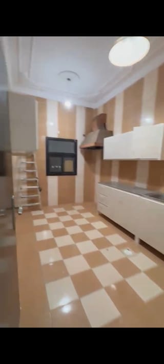 للإيجار شقة في سلوى
