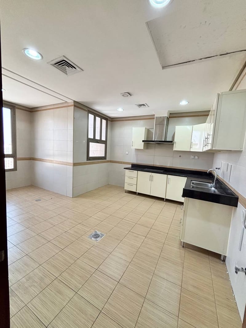 Floor For Rent in Zahra — 8